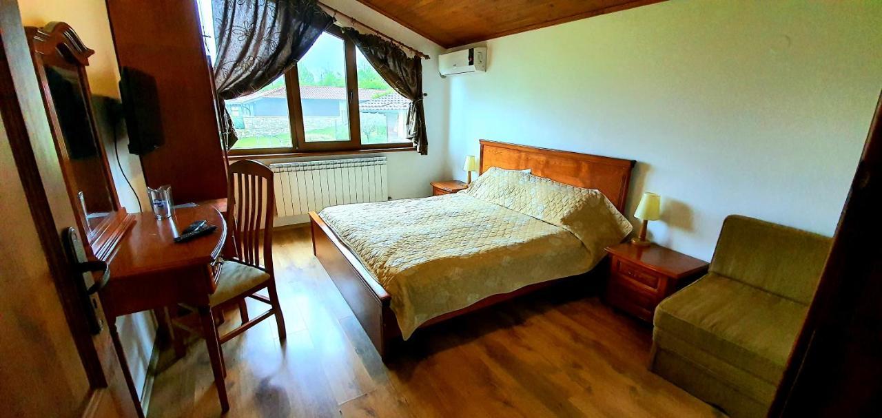 Hotel Complex Pristan In The Mountain Shilkovtsi Esterno foto